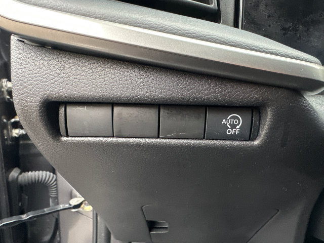 Used 2025 Nissan Kicks S FWD image 23