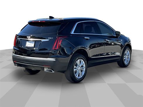 New 2026 Cadillac XT5 Luxury image 7