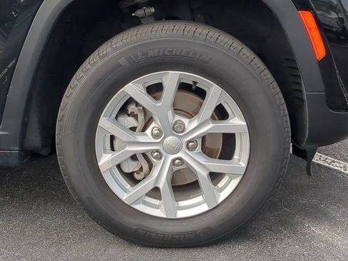 Certified 2023 Jeep Grand Cherokee Limited image 11