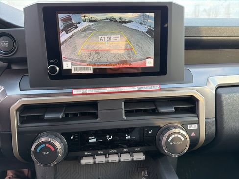 Used 2026 Toyota Tacoma SR5 AWD/4WD image 13