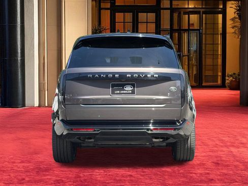 Used 2023 Land Rover Range Rover Long Wheelbase First Edition image 9