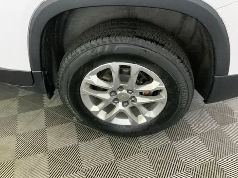 Used 2020 Chevrolet Traverse LT FWD image 39