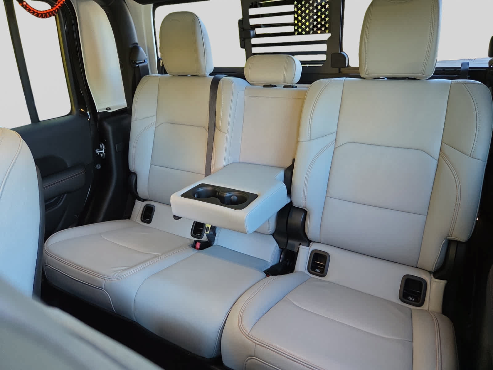 Used 2023 Jeep Gladiator Mojave w/ LED Lighting Group AWD/4WD image 18