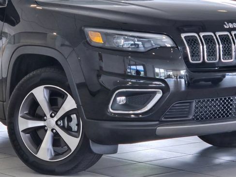 Used 2022 Jeep Cherokee Limited AWD/4WD image 2