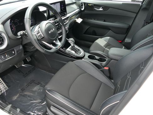 Used 2023 Kia Forte GT-Line FWD image 11