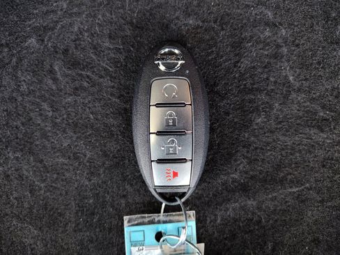 Used 2019 Nissan Kicks SV image 30