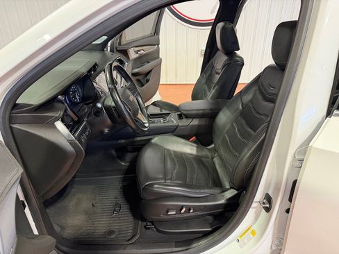 Used 2022 Cadillac XT6 Premium Luxury w/ Platinum Package image 17