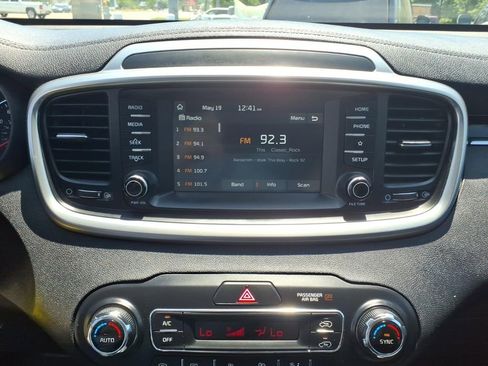 Used 2020 Kia Sorento LX w/ LX I4 Convenience Package FWD image 11