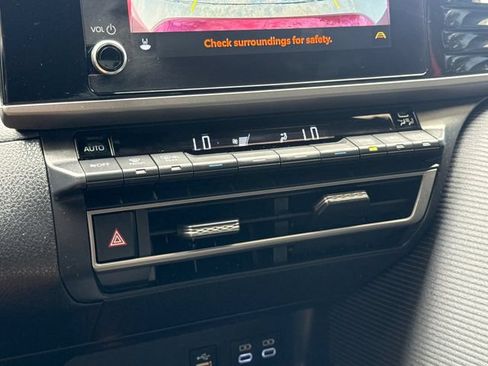 Used 2025 Toyota Camry SE FWD image 23