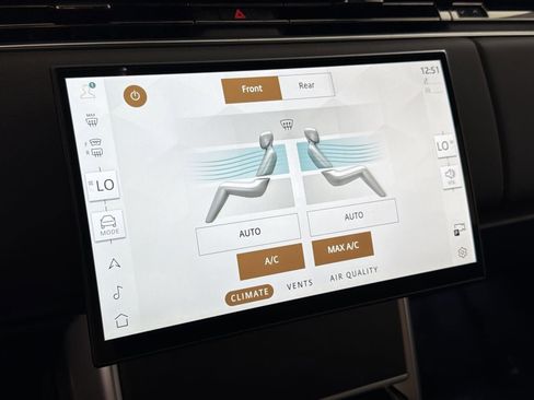 New 2026 Land Rover Range Rover SE image 15