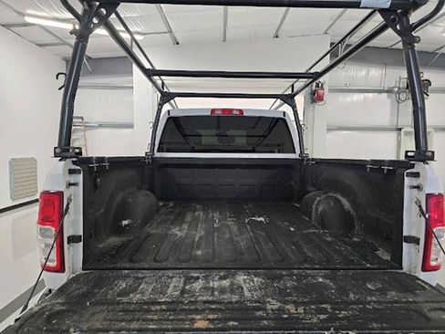 Used 2022 RAM 2500 Tradesman w/ Chrome Appearance Group AWD/4WD image 10