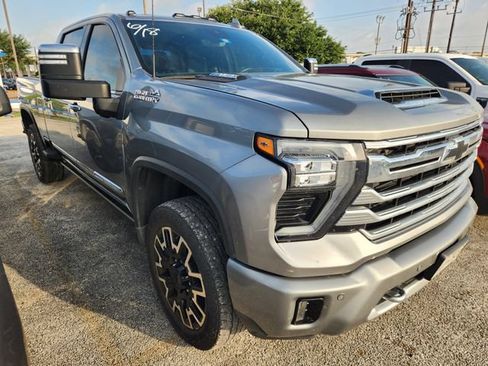 Used 2024 Chevrolet Silverado 2500 High Country w/ High Country Premium Package AWD/4WD image 1