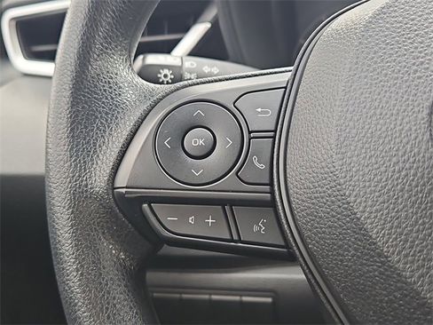 Used 2023 Toyota Corolla LE image 5