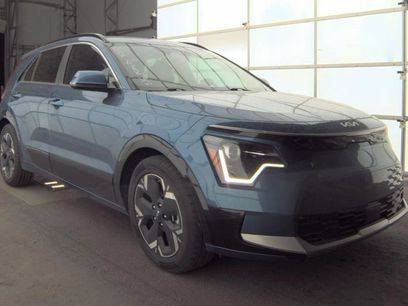 Certified 2023 Kia Niro Wind