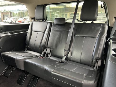 Used 2022 Ford Expedition XLT RWD image 28