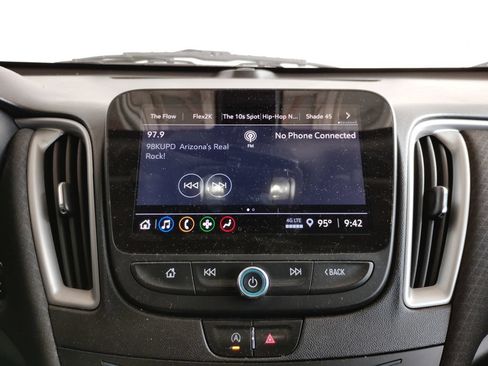 Used 2022 Chevrolet Malibu LT FWD image 30