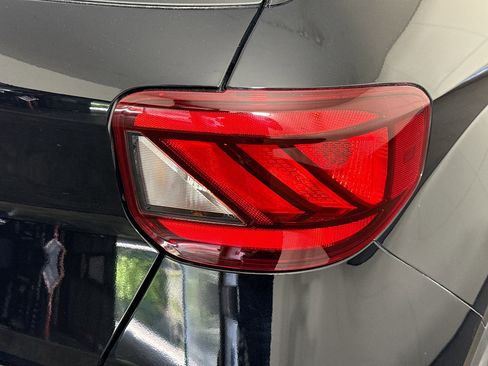 Used 2024 Hyundai Venue SEL FWD image 34