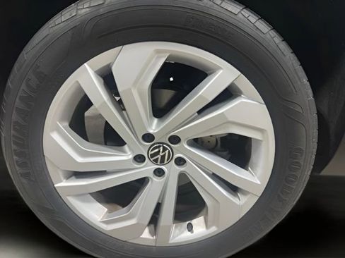 Used 2022 Volkswagen Atlas SE w/ Panoramic Sunroof Package FWD image 35
