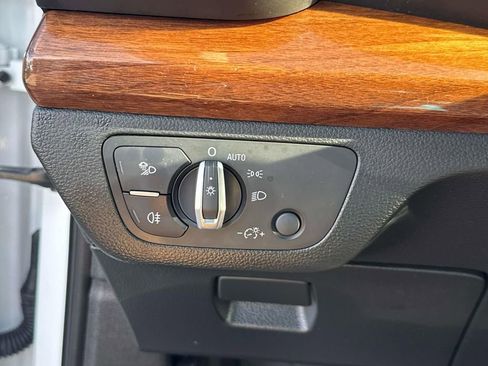 Used 2022 Audi Q5 2.0T Premium Plus image 22