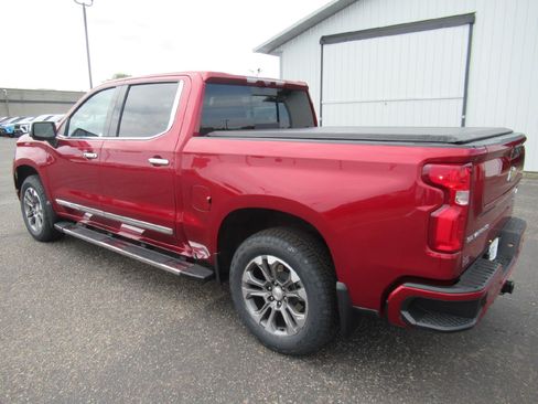 Certified 2023 Chevrolet Silverado 1500 High Country w/ Technology Package AWD/4WD image 7