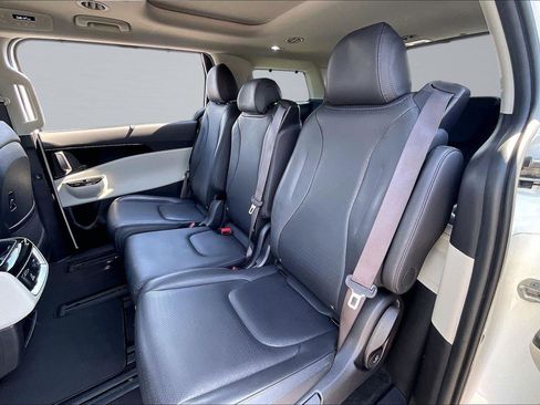 Used 2024 Kia Carnival SX Prestige FWD image 27