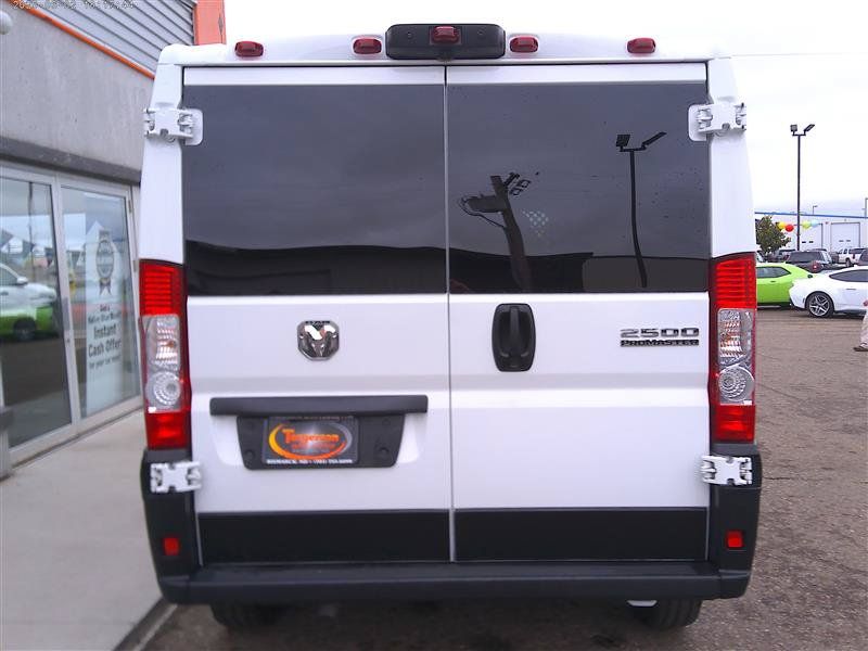 Used 2025 RAM ProMaster 2500 w/ U-Haul Equipment Group FWD image 19