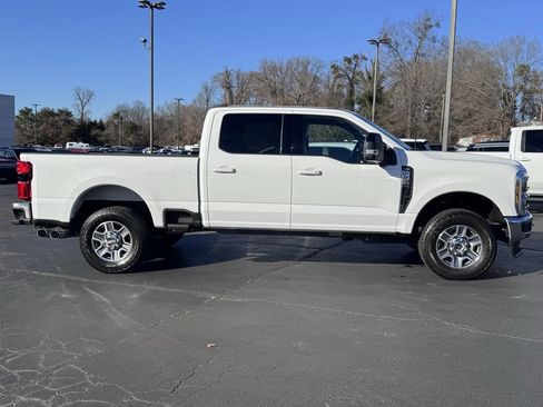 Used 2024 Ford F250 Lariat image 4