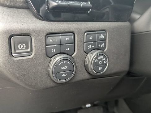 Used 2023 Chevrolet Silverado 1500 High Country w/ High Country Premium Package AWD/4WD image 12