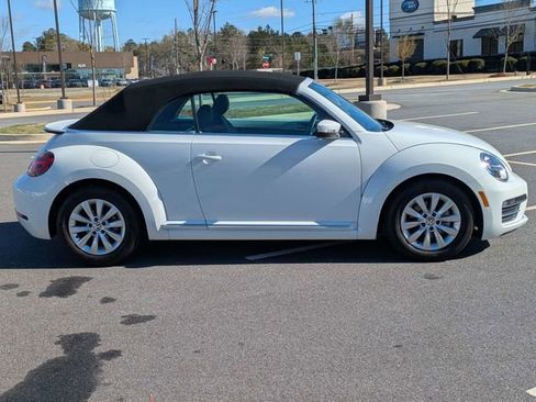 Used 2017 Volkswagen Beetle 1.8T image 3