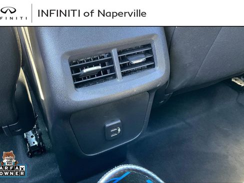 Used 2024 Chevrolet Equinox LT AWD/4WD image 10