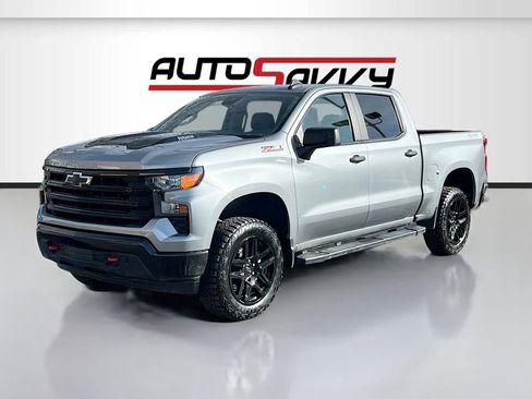Used 2024 Chevrolet Silverado 1500 Custom Trail Boss AWD/4WD image 3