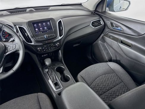 Used 2024 Chevrolet Equinox LT image 22