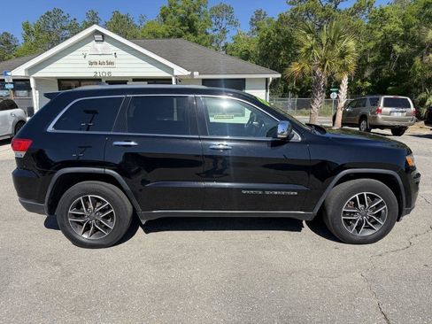 Used 2019 Jeep Grand Cherokee Limited RWD image 4