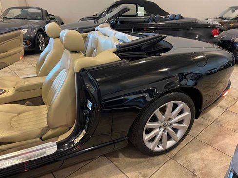 Used 2006 Jaguar XK8 Convertible RWD image 28