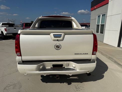 Used 2007 Cadillac Escalade EXT w/ Information Package AWD/4WD image 5
