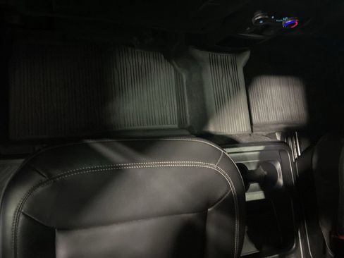 Used 2021 Ford Explorer XLT w/ Equipment Group 202A image 34