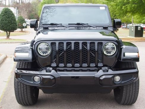 Used 2021 Jeep Gladiator Overland AWD/4WD image 2