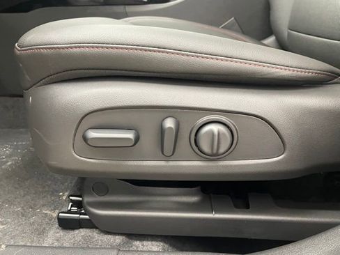 New 2026 Chevrolet Trax RS w/ Sunroof Package image 10