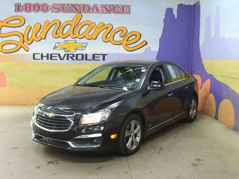 Used 2016 Chevrolet Cruze LT w/ Sun, Sound and Sport Package FWD image 4