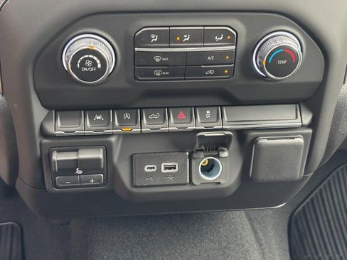 New 2025 Chevrolet Silverado 1500 Custom image 17