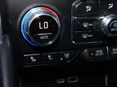 Used 2022 GMC Yukon SLT w/ SLT Premium Package image 29