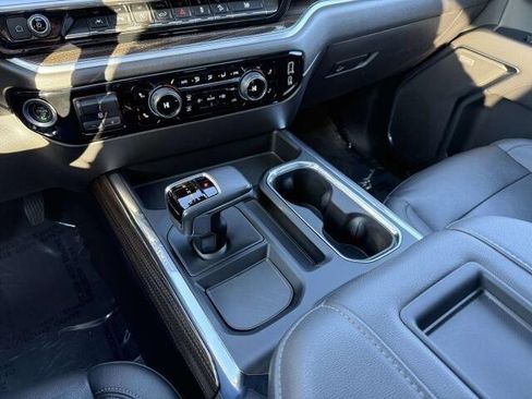 Used 2022 Chevrolet Silverado 1500 LT Trail Boss w/ LT Trail Boss Premium Package image 32