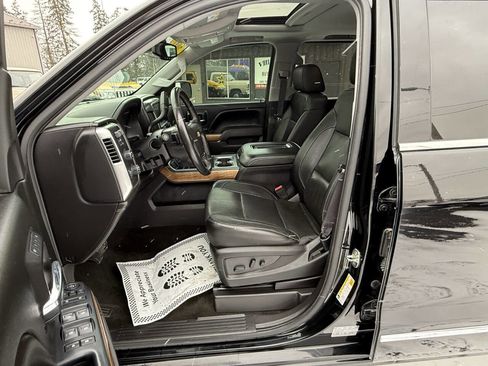 Used 2017 Chevrolet Silverado 1500 LTZ w/ Sport Package image 11