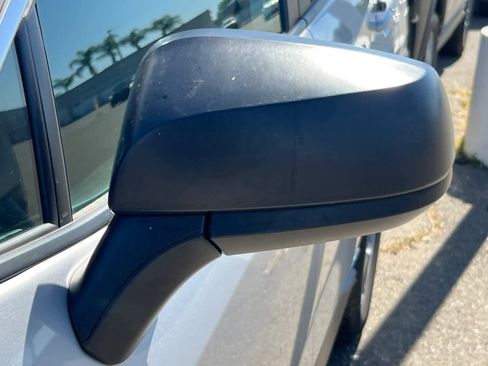 Used 2022 Toyota RAV4 LE AWD/4WD image 9