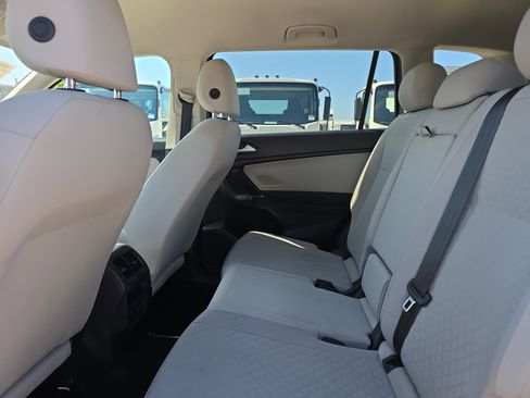 Used 2020 Volkswagen Tiguan S FWD image 15