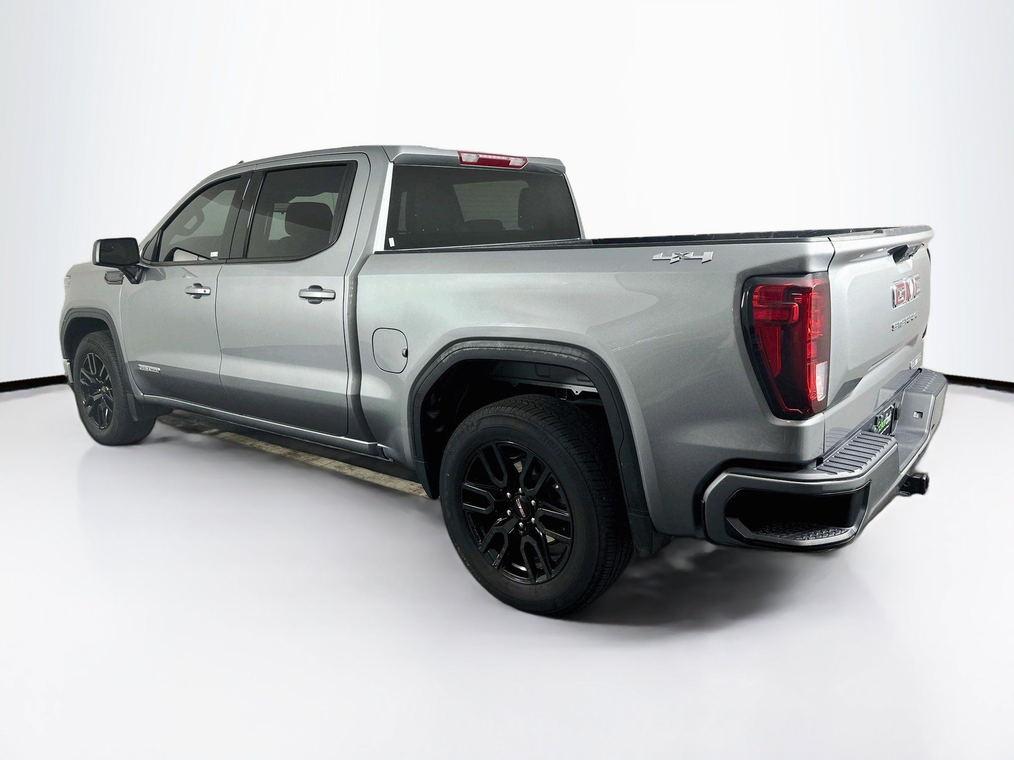 Used 2024 GMC Sierra 1500 Elevation AWD/4WD image 5