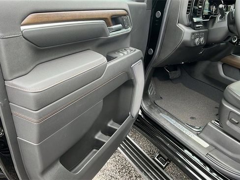 New 2025 Chevrolet Silverado 2500 High Country w/ High Country Premium Package image 11