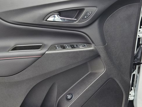 Used 2024 Chevrolet Equinox RS w/ LPO, Floor Liner Package FWD image 18
