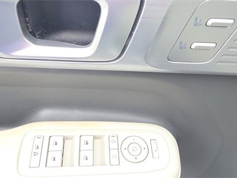 Used 2024 Hyundai Santa Fe Limited image 33