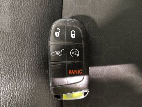 Used 2018 Jeep Compass Latitude w/ Popular Equipment Group AWD/4WD image 32